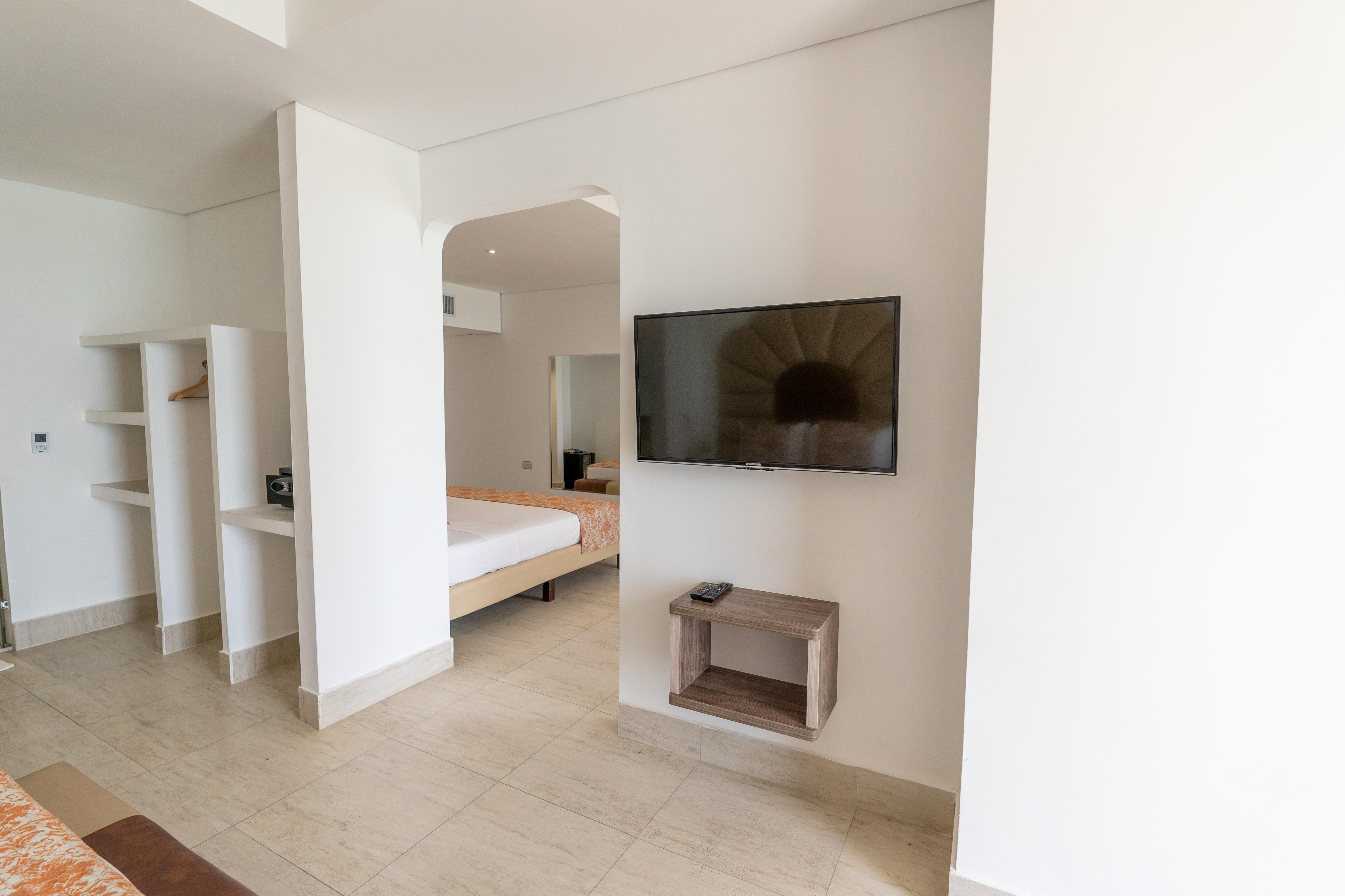 Hotel Be Live Experience Dubai 4*