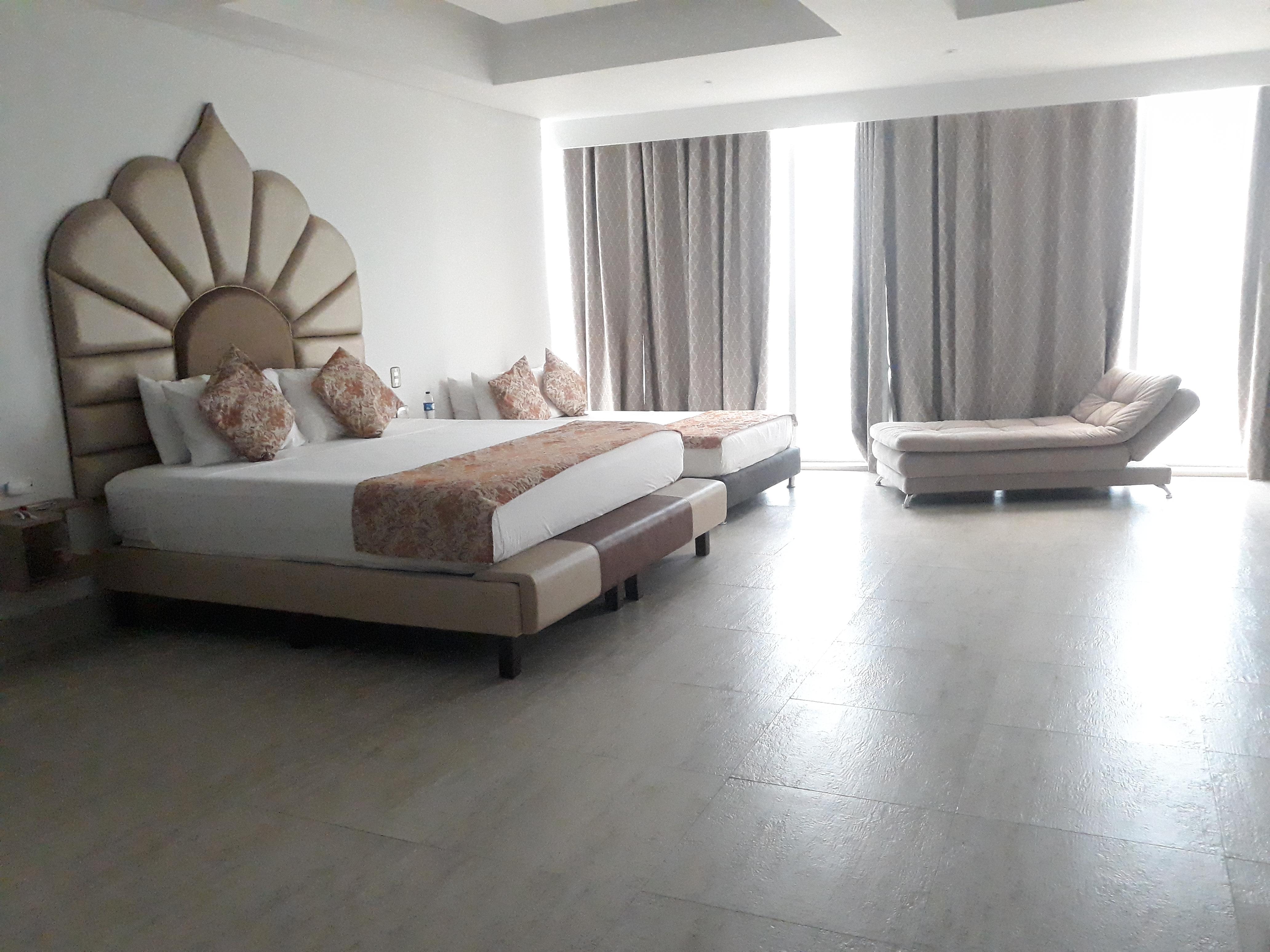 Hotel Be Live Experience Dubai 4*